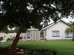 4 Bedroom House to Rent in Upper Hillside