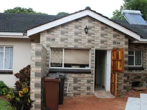4 Bedroom House to Rent in Upper Hillside
