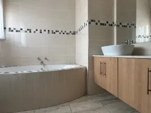 Townhouse/Complex/Cluster to Rent in Quinnington