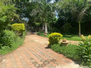 4 Bedroom House to Rent in Mount Pleasant