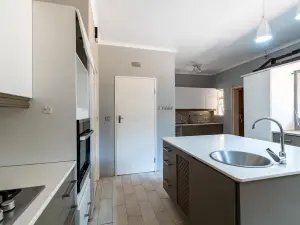 4 Bedroom House to Rent in Ballantyne Park