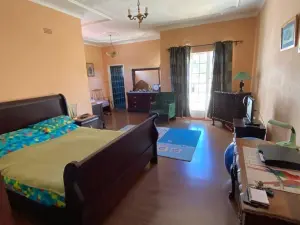 6 Bedroom House to Rent in Glen Lorne