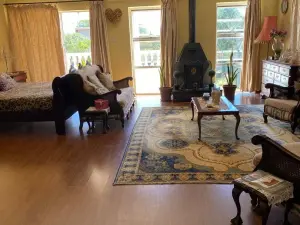 6 Bedroom House to Rent in Glen Lorne