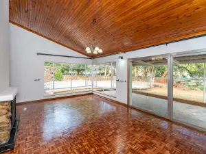 3 Bedroom House to Rent in Greystone Park