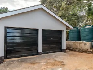 3 Bedroom House to Rent in Greystone Park