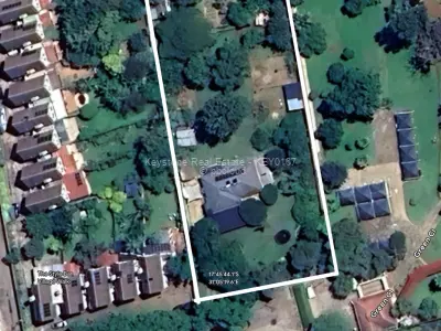 Commercial Stand for Sale in Borrowdale