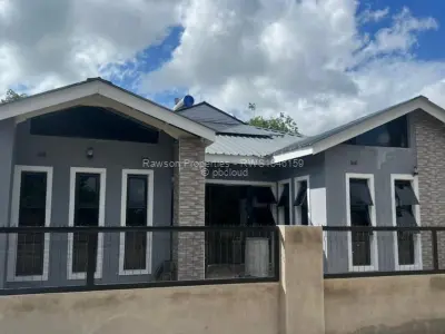 Stand for Sale in Hatfield