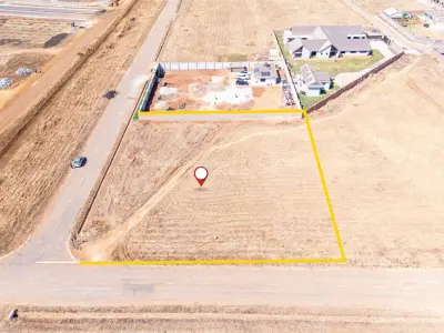 Residential Stand for Sale in Pomona