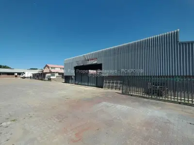 Commerical Property In Pristine Condition!