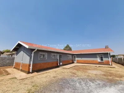 3 Bed House For Renting
