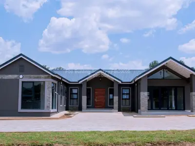 Townhouse/Complex/Cluster for Sale