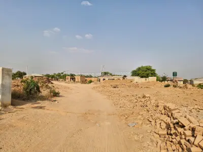 Industrial Stand for Sale in Southlea Park