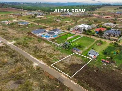 Residential Stand for Sale in Pomona