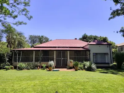 Charming Family Home In Suburbs, Bulawayo.
