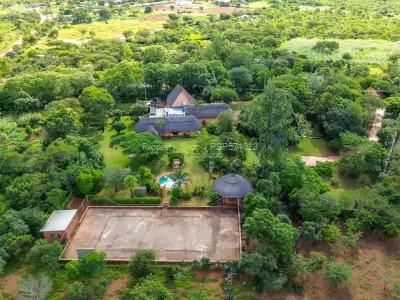 Farm/Plot for Sale in Douglasdale