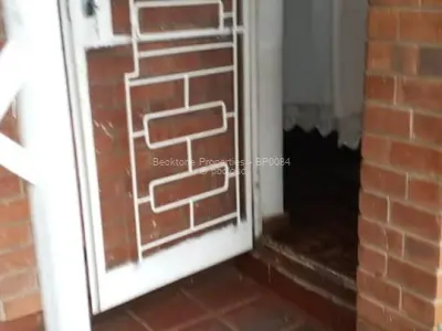 Lovely 2 Bedroomed Paddonhurst Apartment For Sale