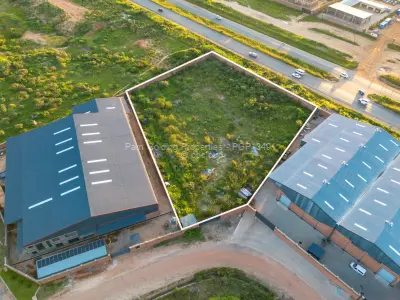 Industrial Stand for Sale in Arlington