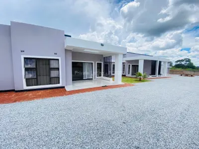 Modern, Neat & Move-In Ready Home