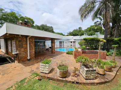 Immaculate Home In The Heart Of Suburbs