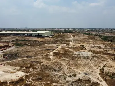 Commercial Stand for Sale in Waterfalls