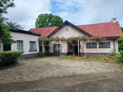 4 Bedroomed House In Riverside For Sale