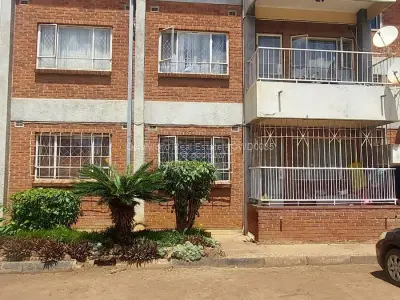 To Let – Neat 2-Bedroom Flat In Eastlea  USD 600