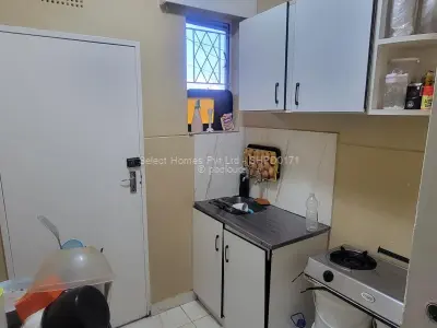 Bedsitter Flat For Sale In The Avenues