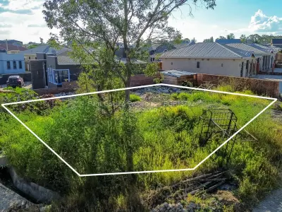 Residential Stand for Sale in Arlington