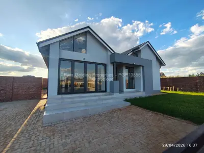 4-Bedroom Family Home In Nyeredzi Ridge
