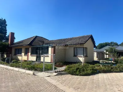 4 Bedroomed Main Ensuite Home For Sale In Chadcomb