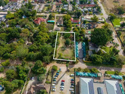 Commercial Stand for Sale in Avondale