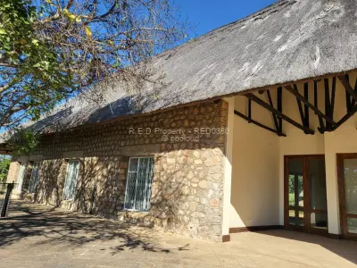 3 Bedroom Home In Burnside To Let!