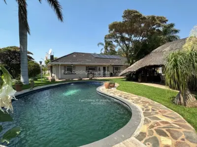 Beautiful Family Home In Woodlands (Sole Mandate)