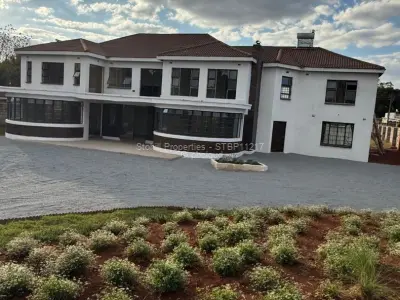 House for Sale in Borrowdale West