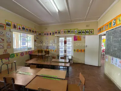 Well Situated 10 Roomed Office/School Or Home