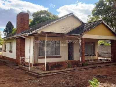 3 Bedroom House for Sale in Montrose Byo, Bulawayo Propertybook