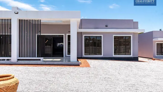 Townhouse/Cluster to Rent in The Grange