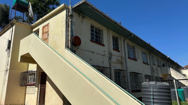Flat/Apartment to Rent in Avondale West