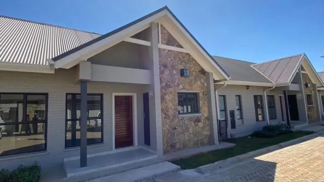 Townhouse/Complex/Cluster to Rent