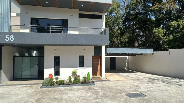 Townhouse/Complex/Cluster to Rent in Avondale