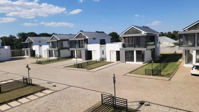 Townhouse/Complex/Cluster for Sale