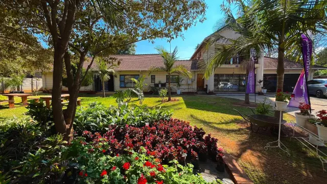 Commercial Property to Rent in Borrowdale