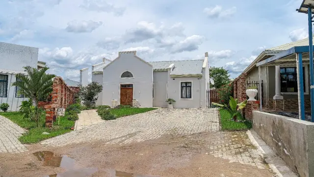 Townhouse/Complex/Cluster for Sale