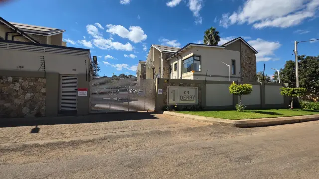Flat/Apartment to Rent in Avondale West