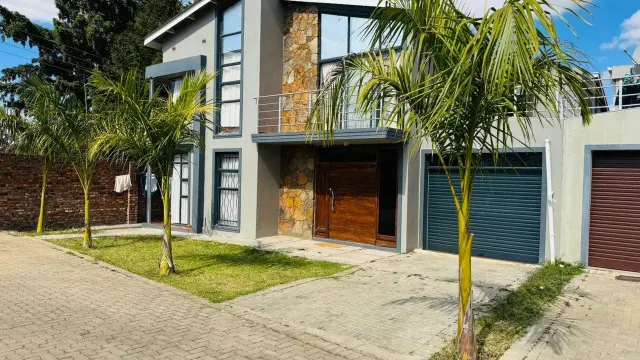 Townhouse/Complex/Cluster to Rent
