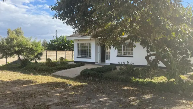 Cottage/Garden Flat for Sale