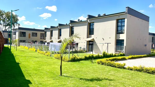 Townhouse/Complex/Cluster to Rent