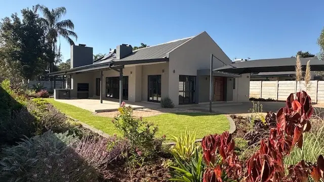 Townhouse/Complex/Cluster to Rent