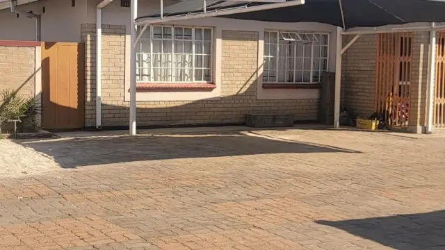 Cottage/Garden Flat for Sale