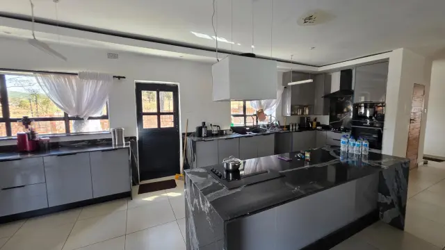4 Bedroom House to Rent in Carrick Creagh Estate